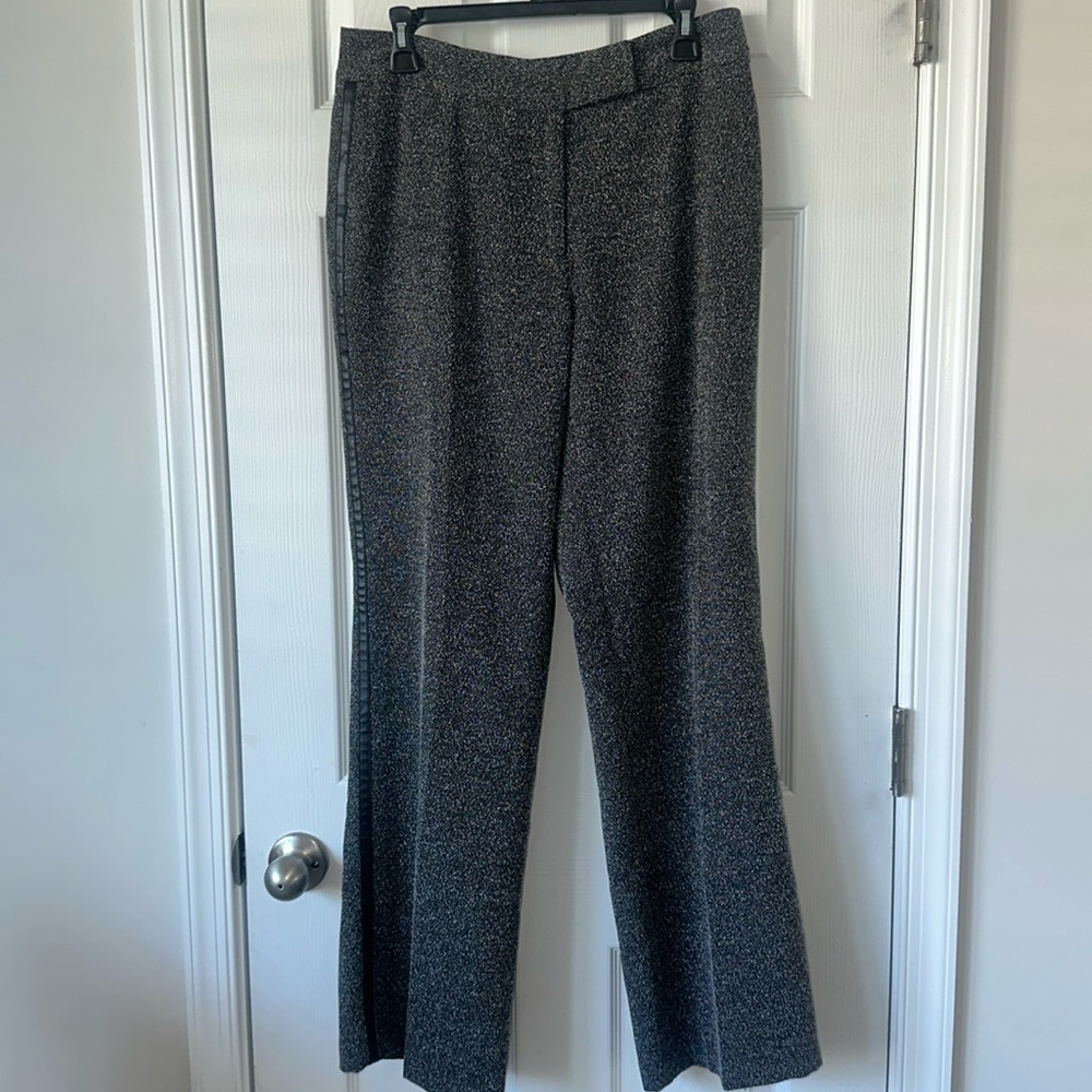 Shape fix by Newport News women black and white sand pants size 10 tall bootcut